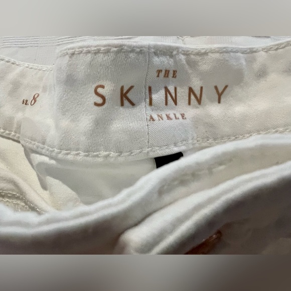 WHBM Ecru Skinny Distressed Ankle Jean With Rose Gold Sequins - Size Medium - Picture 8 of 12